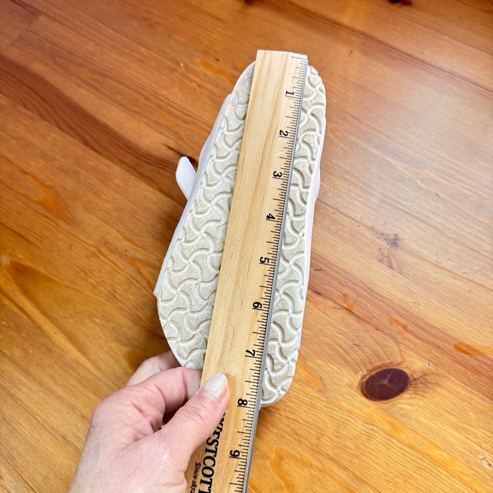 Birkenstock’s - Picture 8 of 8